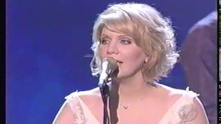 Alison Krauss &amp; Union Station - 2005 CMA Awards - My Poor Old Heart