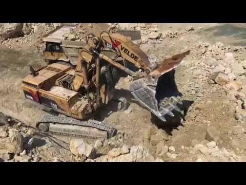 Caterpillar 5090B Shovel Excavator Loading Caterpillar Dumpers - Kyvos Ateve