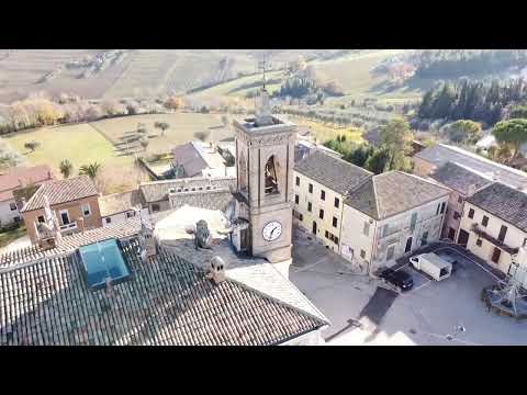 Morro d'Alba: Volo Spettacolare sul Borgo Medievale #footage #luoghidavisitare #travelblogger