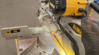 DeWalt DW 717 XPS miter saw | Image 4 - Machineryline