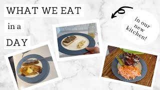 What We Eat in a Day Family