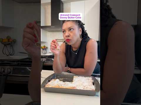 The BEST Gooey Butter Cake I’ve had! Recipe in description