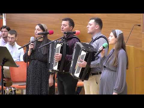 Familia Nicolae si Cotuţ - Când omenirea se frământă