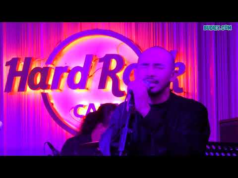 Kaer Nyanyi ANDAI di Showcase Amylea x Kaer - Hard Rock Cafe