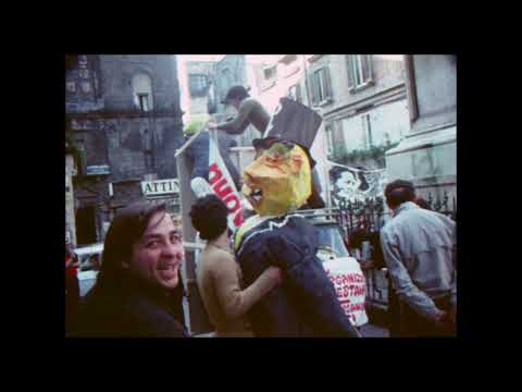 Laggiù qualcuno mi ama (Troisi - Martone)