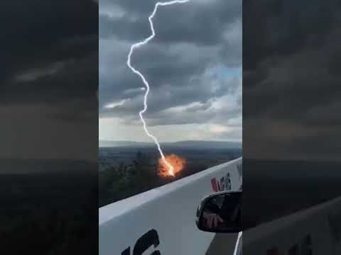 One Split Second Changed Everything 😱 #CloseCall #NearMiss #LuckyPeople #CaughtOnCamera