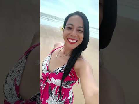 Ondas quebrando e pensamentos fluindo.  MUCURI/BA - Jhosy Dso.