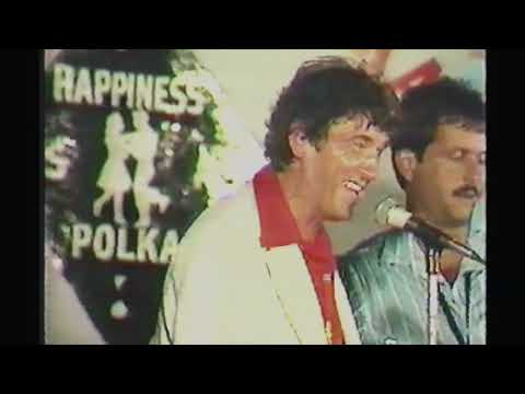 Happy Louie Green Grass Polka