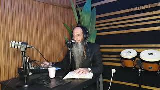 מדברים מרבי נחמן מברסלב   עונג הנחל   וישלח   האור מול החושך (הרב מאור קריו) - התמונה מוצגת ישירות מתוך אתר האינטרנט יוטיוב. זכויות היוצרים בתמונה שייכות ליוצרה. קישור קרדיט למקור התוכן נמצא בתוך דף הסרטון