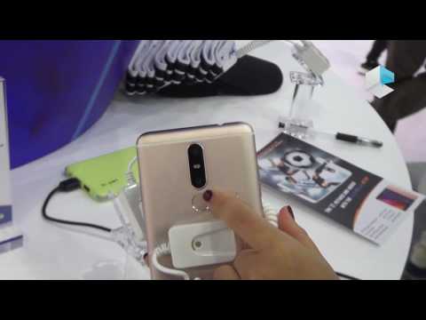 HOMTOM HT70 dual camera smartphone with 3D glasses free screen