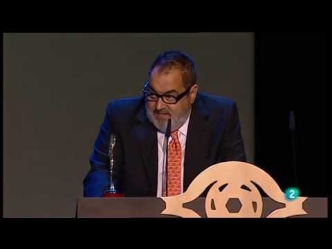 Jorge Lanata premio Iris Internacional en España. Recogiendo y dedicatoria.