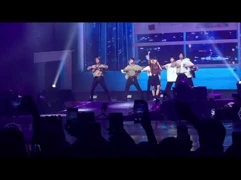 STRAY KIDS IN MOSCOW - Entrance + Victory Song + MIROH