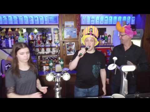 Hey, Brinks! -  Ich kiek zoeë geer nao dien lachend gezich