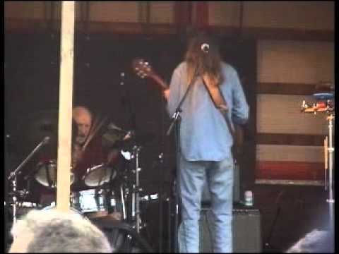 Peps Persson - "Hyreskasern" Live Brantevik 2001..mp4