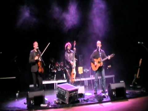 Čechomor - Stojí hruška v širém poli