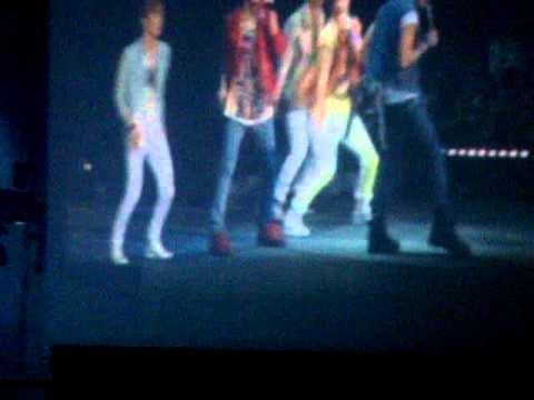 [110610] Shinee Replay @SM TOWN PARIS