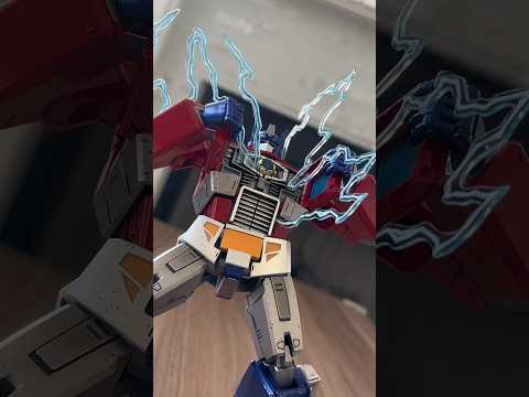 Posing with Yolopark G1 Optimus Prime #actionfigures #posing #toy  #transformers #optimusprime