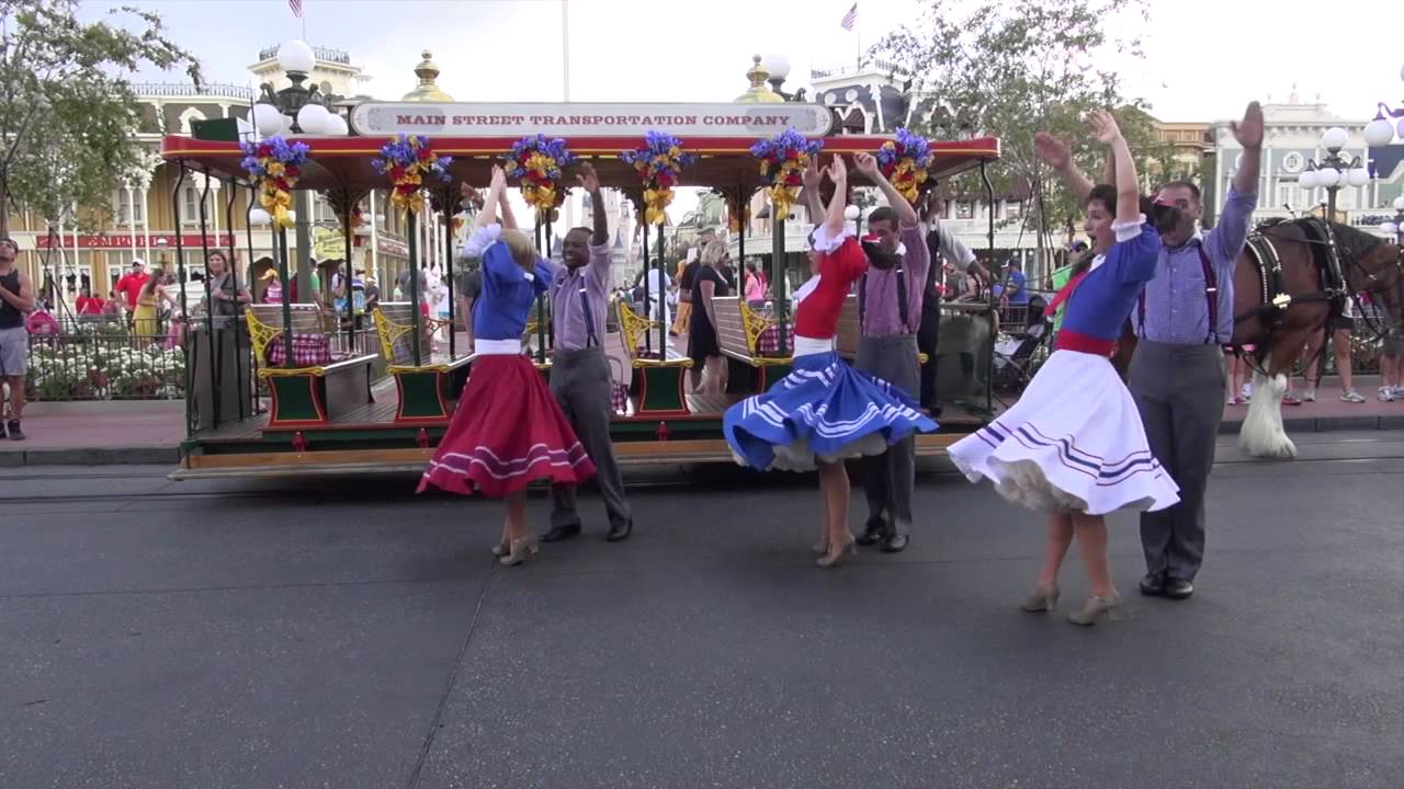 Main Street Trolley Show summer edition