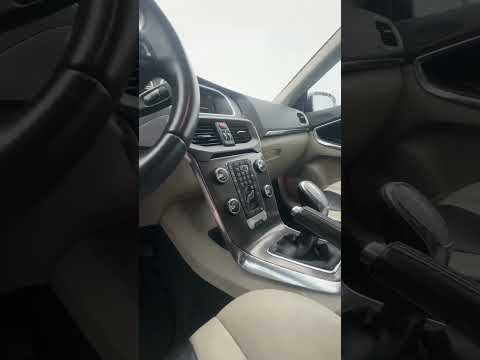 фото volvo v40 cross country i 0