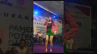 Download lagu goyang mbrodol fany soraya kluget kluget kuat ga kamu?? mp3 Download lagu goyang mbrodol fany soraya kluget kluget kuat ga kamu?? mp3