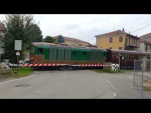 Passaggio a livello Canelli (AT) via Buenos Aires - Level crossing - Spoorwegovergang