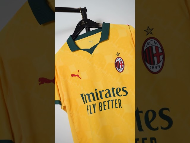 Vídeo relacionado con AC Milan - Bufanda Oficial Jacquard, Acrílico, Talla Única, Gráficos