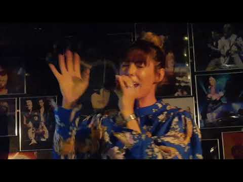 Vicky Jackson sings 'Listen from Dream Girls