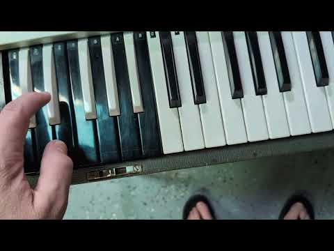 Porto combo suitcase Organ Italy Ideal CEI Noble vintage synth Farfisa/Starmaster-adjacent needs work Italian 1960’s blue grey tolex image 26