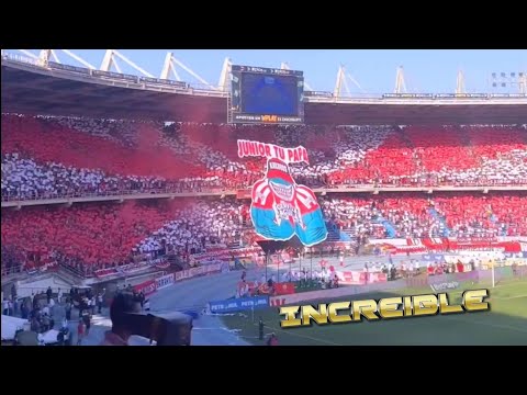 "Espectacular recibimiento Junior vs Medellin" Barra: Frente Rojiblanco Sur • Club: Junior de Barranquilla