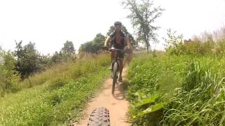 preview picture of video 'Evan & Neil at Upper Macatawa MTB Trail'