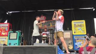ISSUES - Yung and Dum (Vans Warped Tour 2016)