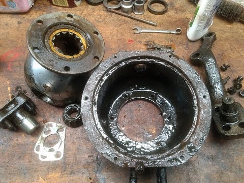 Land Rover Series 2a 88 - Part 13: Front Axle Rebuild