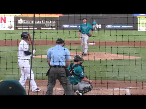 5/20/2015: Cory Riordan vs. Robert Andino