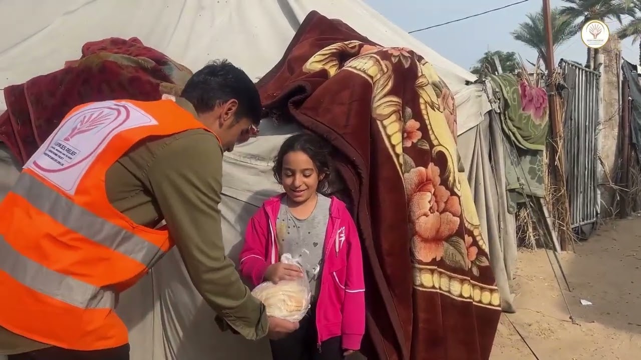 Bread Distribution (101) to the Displaced Families in Gaza