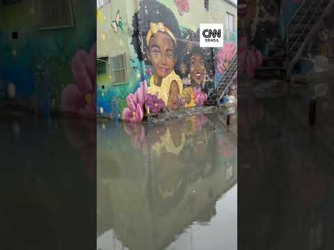 VÍDEO: Chuva causa alagamentos e dificulta saída de moradores na Zona Leste de São Paulo