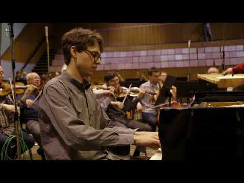 Lucas Debargue – To Music