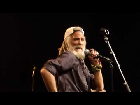 Cedric Myton (The Congos) backed by 149 Band à Chaumont - Ten Million Chariots (live)