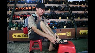 Vietnam : les sandales de caoutchouc font de la résistance