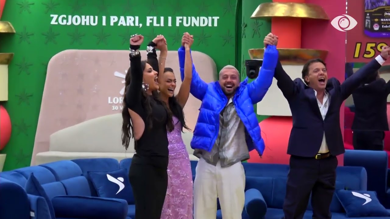 “Yje, ju jeni 4 finalistët…”/ Banorët brohorasin dhe këndojnë me njëri-tjetrin