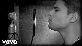 Blare LeVoir - Moving Mountains