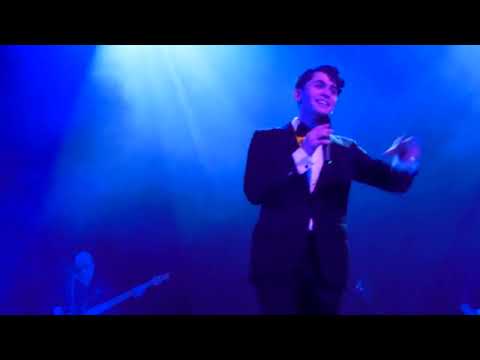 MARTIN SAVI "Y COMO ES ÉL"