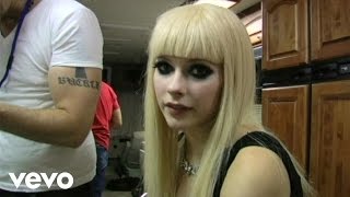 Avril Lavigne - &quot;Hot&quot; Behind The Scenes Web.3