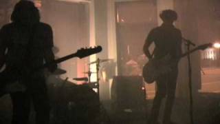 A Place To Bury Strangers - To Fix The Gash in Your Head