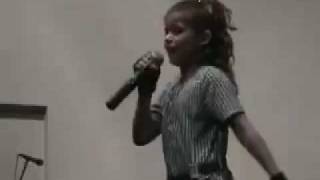 Ashlyn singing 