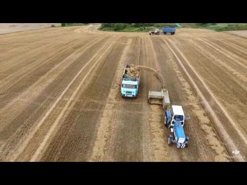 Stroh pressen für de Karnickelbauern 😉