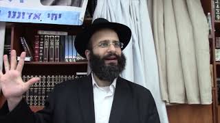 חנוכה חג של מתנות (הרב אלחנן משה נחמנסון) - התמונה מוצגת ישירות מתוך אתר האינטרנט יוטיוב. זכויות היוצרים בתמונה שייכות ליוצרה. קישור קרדיט למקור התוכן נמצא בתוך דף הסרטון