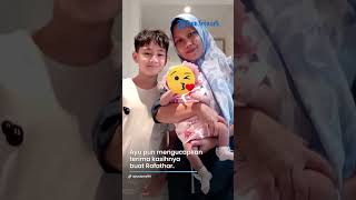 Senangnya Ayu, Pengasuh Baby Lily Bisa Foto Bareng Rafathar: Sesuatu Banget