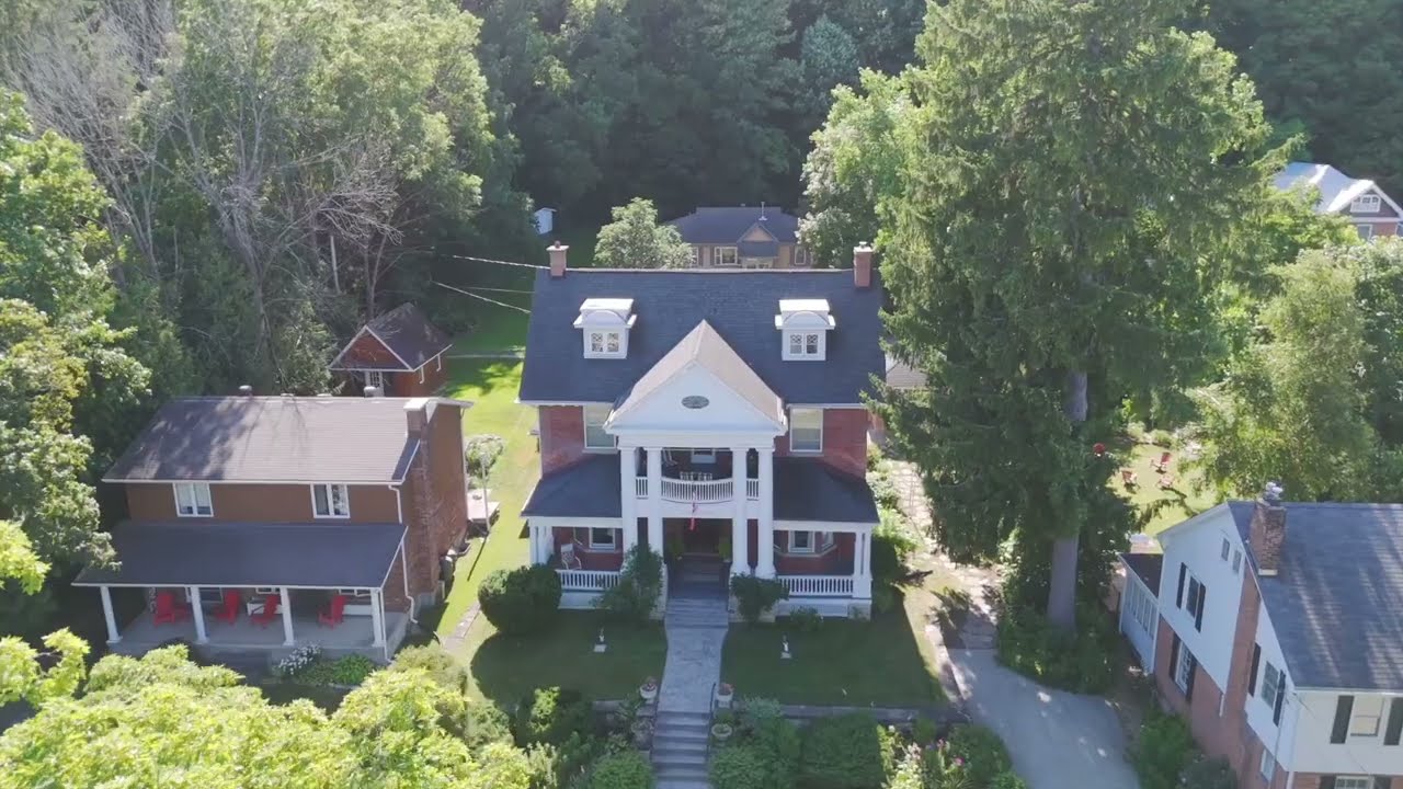 Flagship Historic Owen Sound Home For Sale - 1050 4th Avenue West