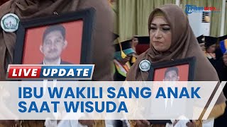 Momen Tangis Ibu Pecah saat Gantikan Mahasiswa Unkhair Ternate yang Meninggal untuk Wisuda