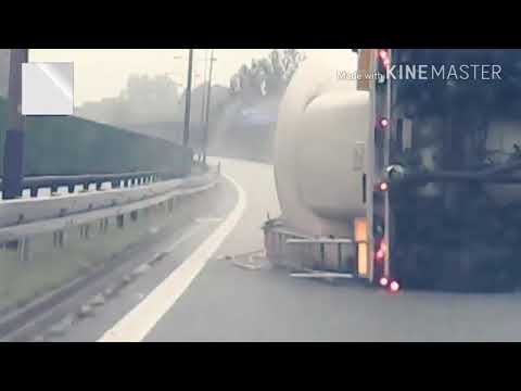 Wypadek na A4   Kraków wypadek z udziałem betowozu na obwodnicy Krakowa